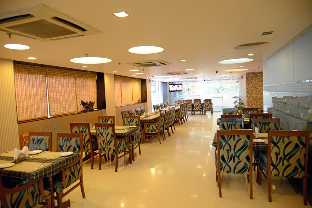 Hotel Rajshree & Spa Chandīgarh Exterior foto